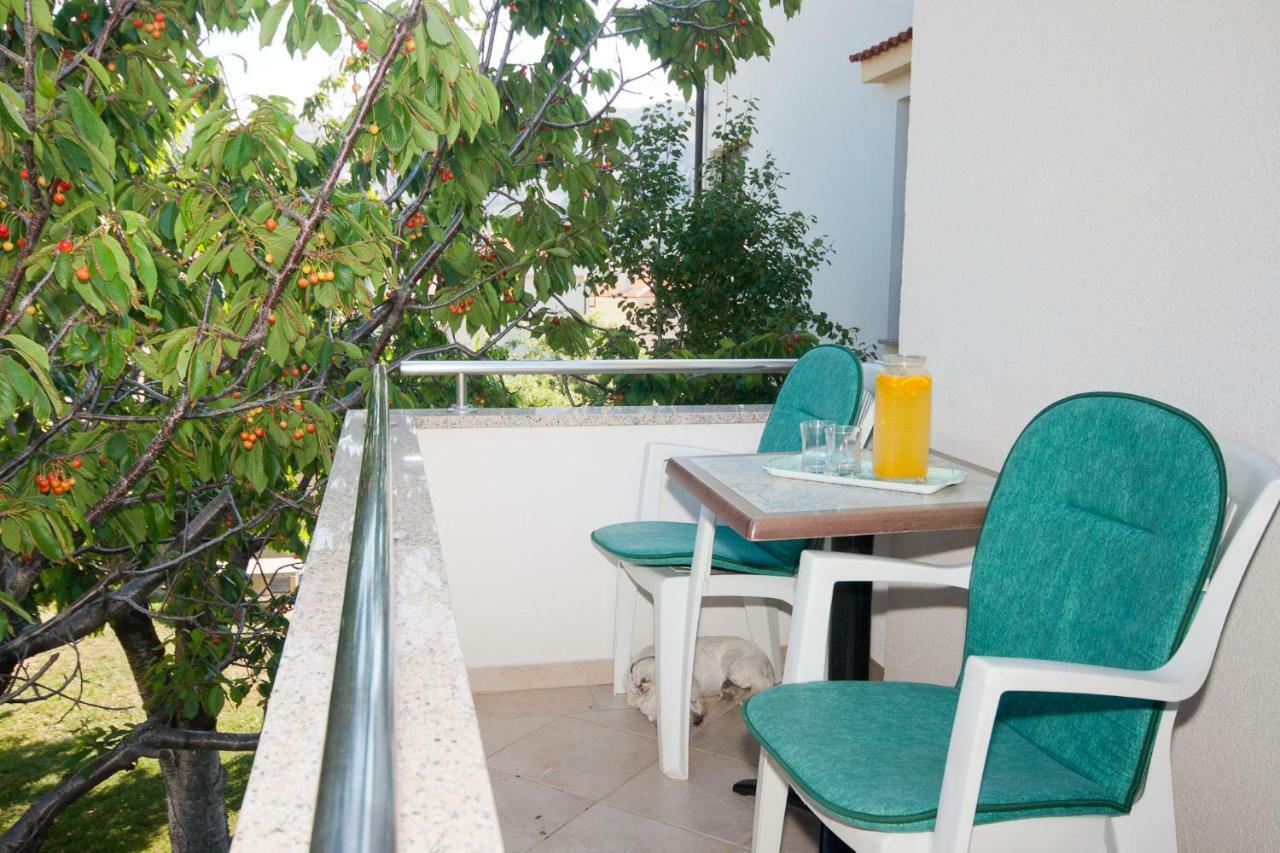 Apartment Zvone Baška Екстериор снимка